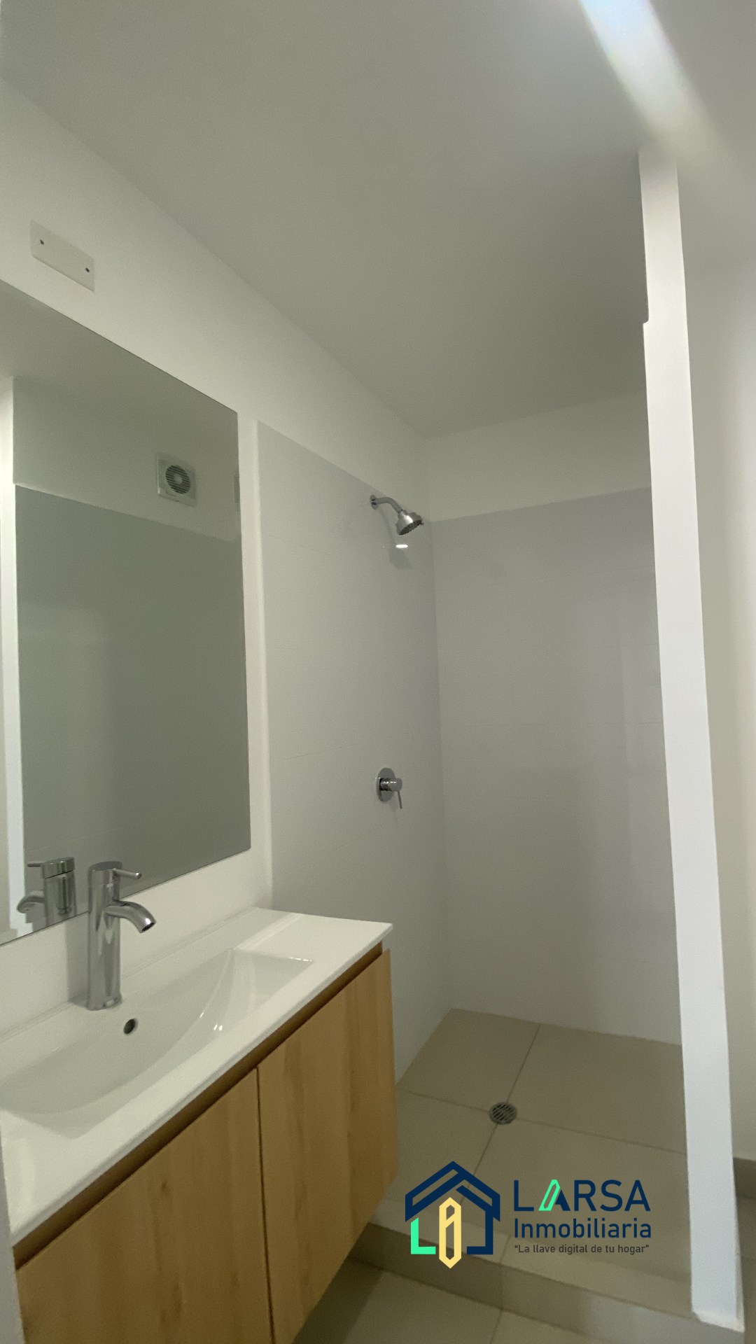 BAÑO COMPLETO Venta de departamento de 1 dormitorio – Pueblo Libre