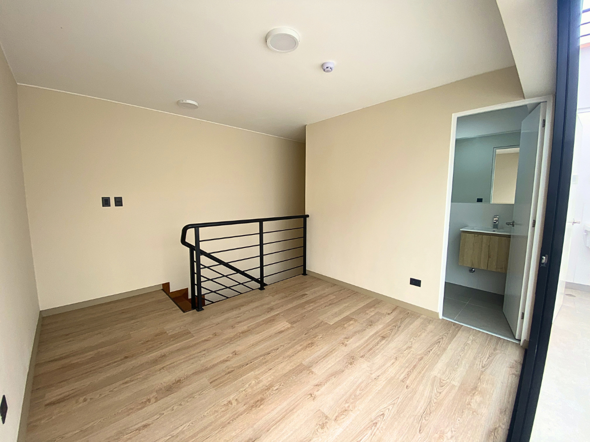 EMERALD DÚPLEX seg piso 2 Venta de Dúplex 2 dorm – Pueblo Libre